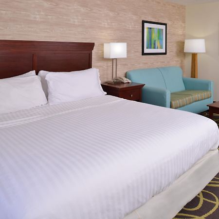 Holiday Inn Express Hotel & Suites Dayton-Huber Heights, An Ihg Hotel Exterior photo