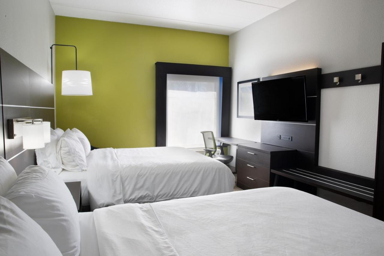 Holiday Inn Express Hotel & Suites Dayton-Huber Heights, An Ihg Hotel Exterior photo