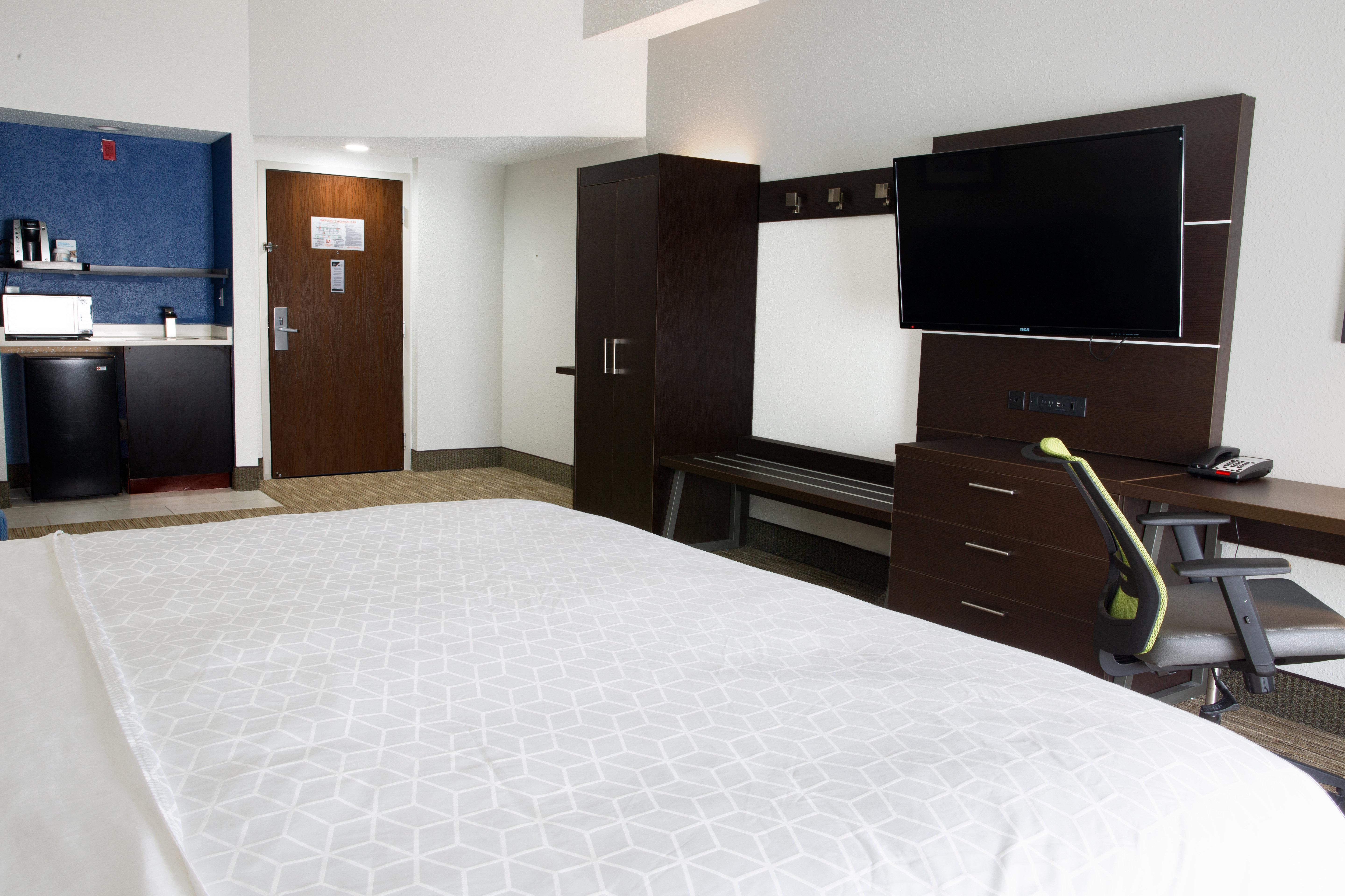 Holiday Inn Express Hotel & Suites Dayton-Huber Heights, An Ihg Hotel Exterior photo