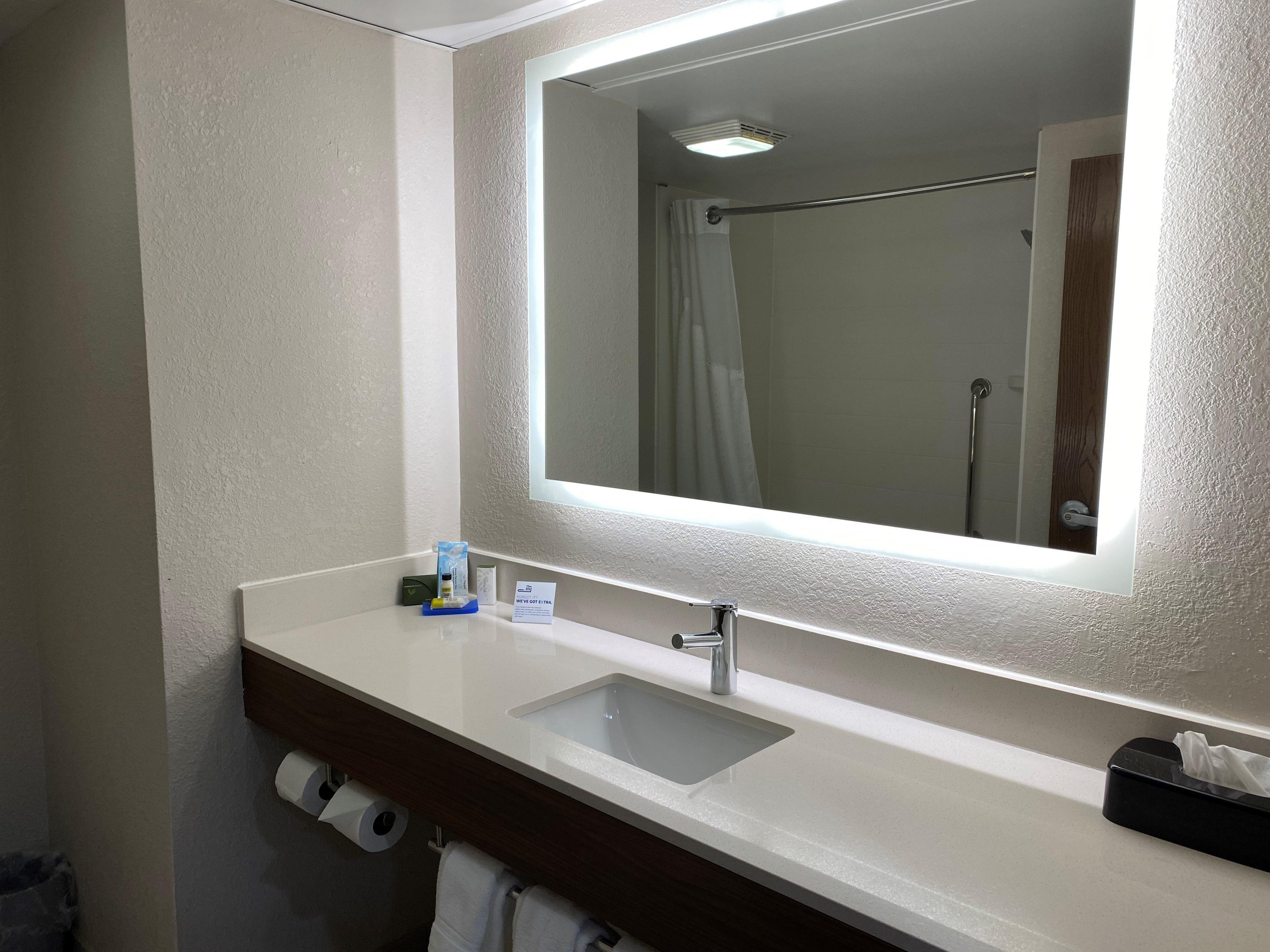 Holiday Inn Express Hotel & Suites Dayton-Huber Heights, An Ihg Hotel Exterior photo