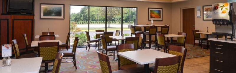 Holiday Inn Express Hotel & Suites Dayton-Huber Heights, An Ihg Hotel Exterior photo